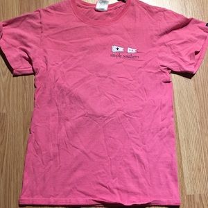A women’s small tee